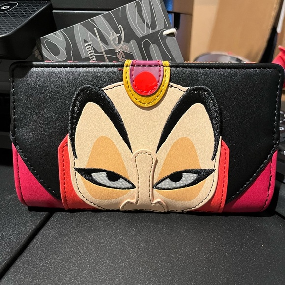 Loungefly Disney Aladdin Jafar Cosplay Flap Wallet - Picture 5 of 11